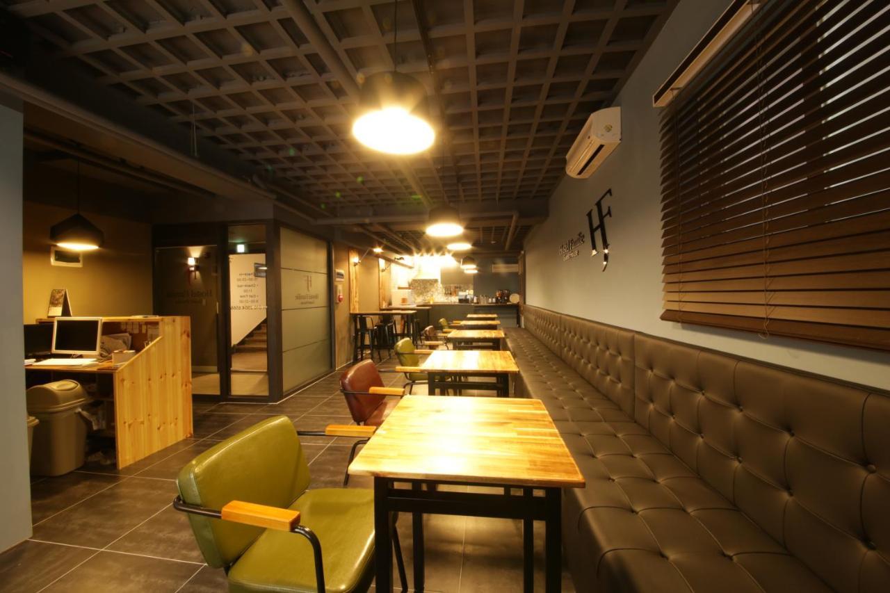 Hostel Familie Busan Station Esterno foto