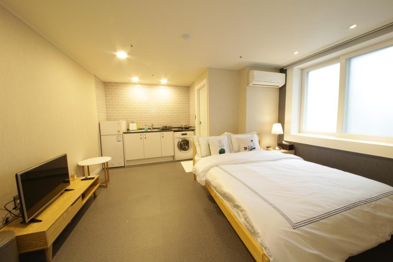 Hostel Familie Busan Station Esterno foto