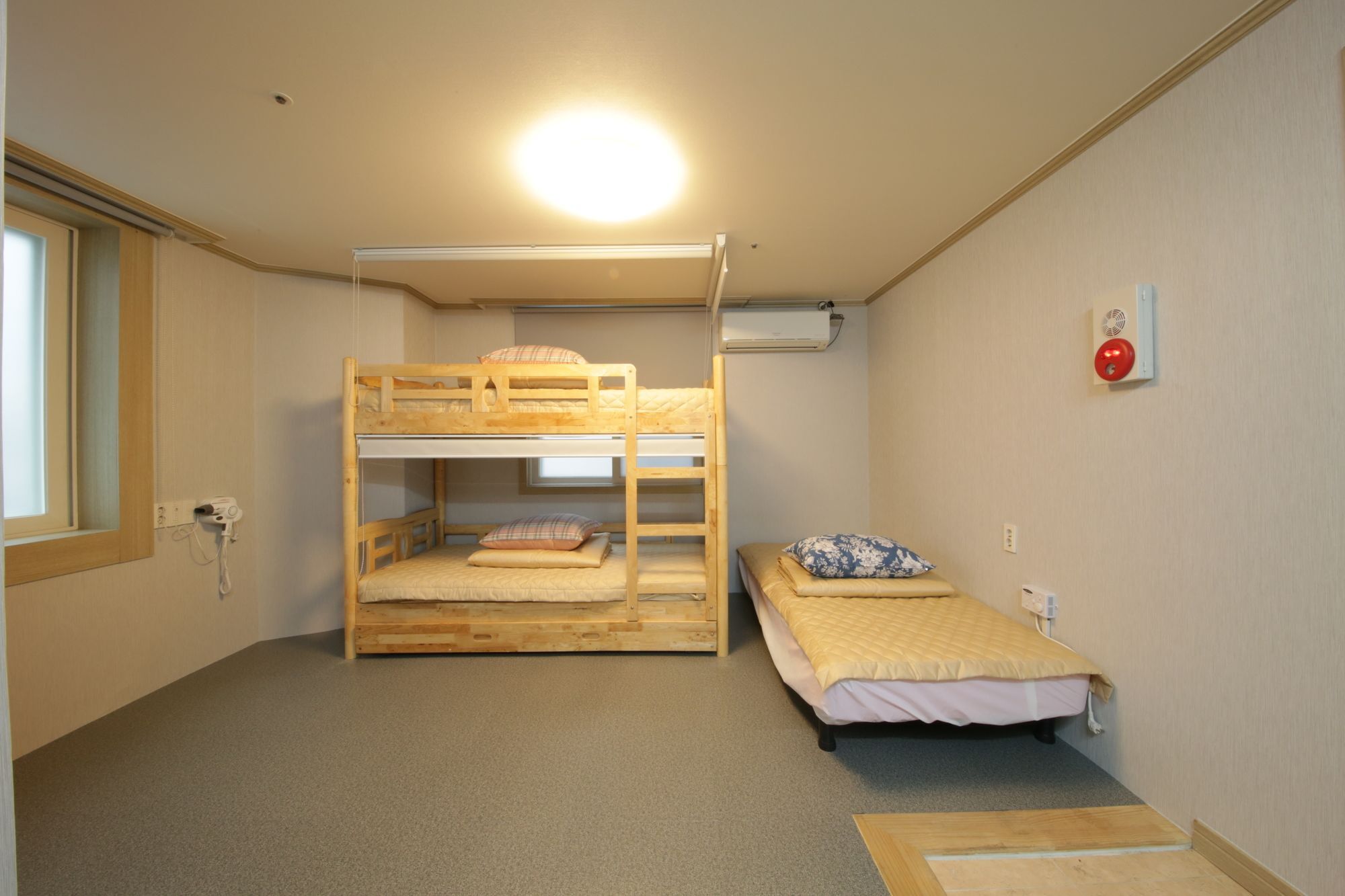 Hostel Familie Busan Station Esterno foto
